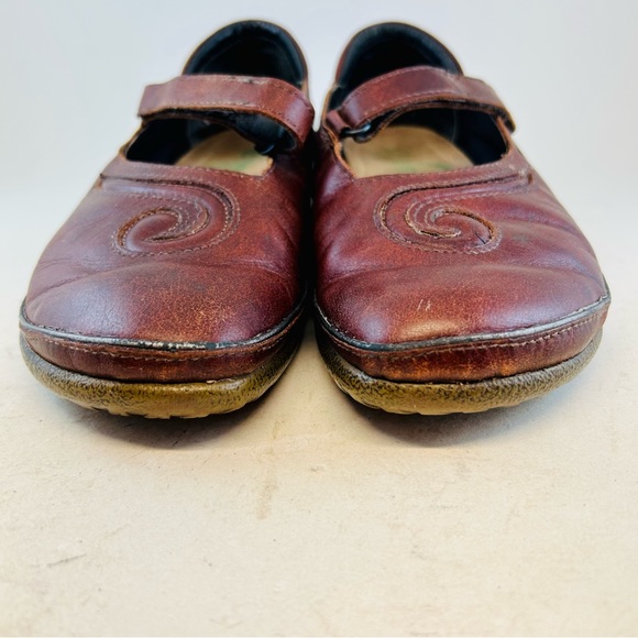Naot Brown Matai Swirl Adjustable Flat Mary Janes, size 39 8 - Picture 3 of 11